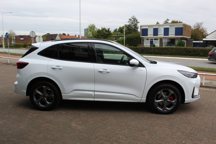 Ford Kuga 2.5 PHEV ST-Line X , 2100kg trekgewicht , Nieuw Model Panorama/schuif kantel dak , Trekhaak wegklapbaar AGR stoelen voor , Winterpack