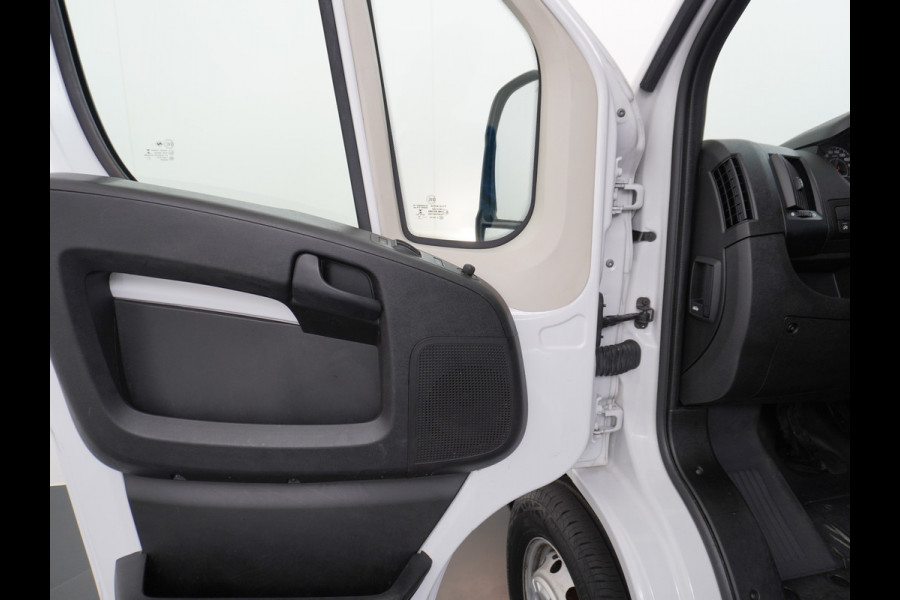 Opel Movano 2.2D 120PK L3H2 3-Persoons Navi DAB+ Airco Cruise Control Bluetooth Edition Treeplank Betonplex Vloer Wandbetimmering Schuifdeur 1e Eigenaar Euro 6