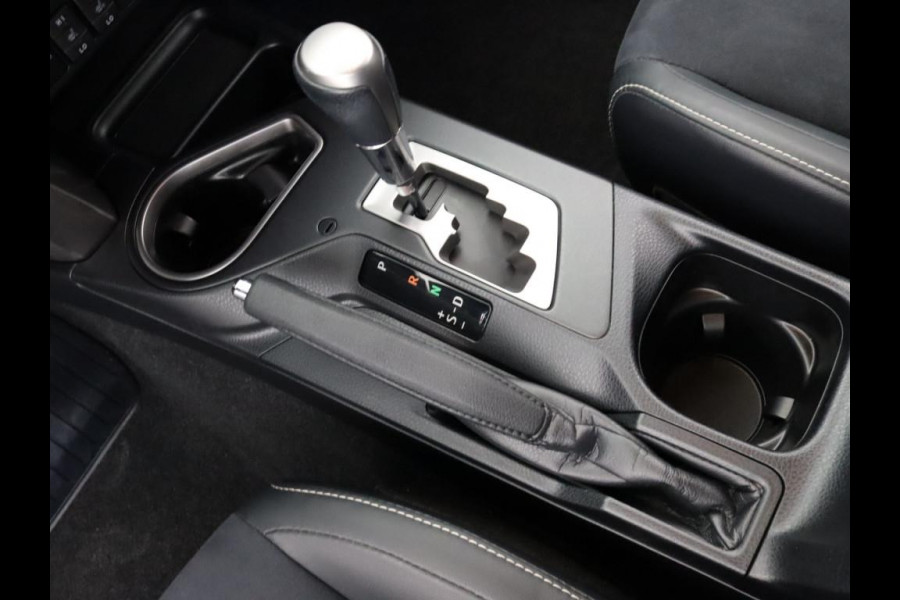 Toyota RAV4 2.5 HYBRID STYLE SILVERLINE GARANTIE TOT 2028! Navi. Adaptieve Cruise.Safety-Sense.Camera