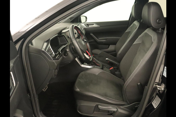 Volkswagen Polo 2.0 TSI GTI | Panoramadak | Stoelverwarming | Adaptive cruise | Camera | Carplay | Matrix LED | Virtual Cockpit | Alcantara | Climate control | Park Assist | Navigatie