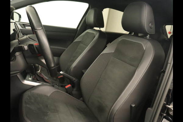 Volkswagen Polo 2.0 TSI GTI | Panoramadak | Stoelverwarming | Adaptive cruise | Camera | Carplay | Matrix LED | Virtual Cockpit | Alcantara | Climate control | Park Assist | Navigatie