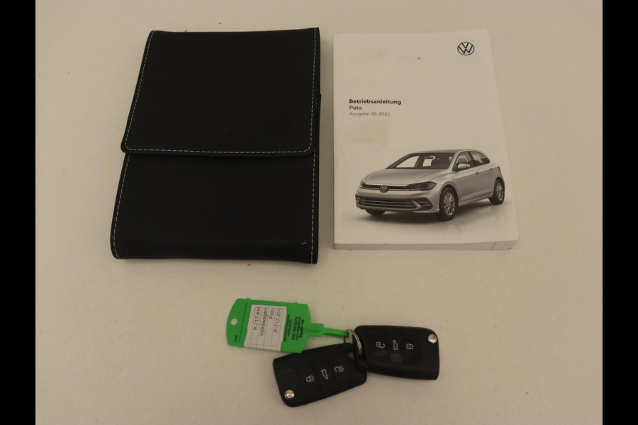 Volkswagen Polo 2.0 TSI GTI | Panoramadak | Stoelverwarming | Adaptive cruise | Camera | Carplay | Matrix LED | Virtual Cockpit | Alcantara | Climate control | Park Assist | Navigatie