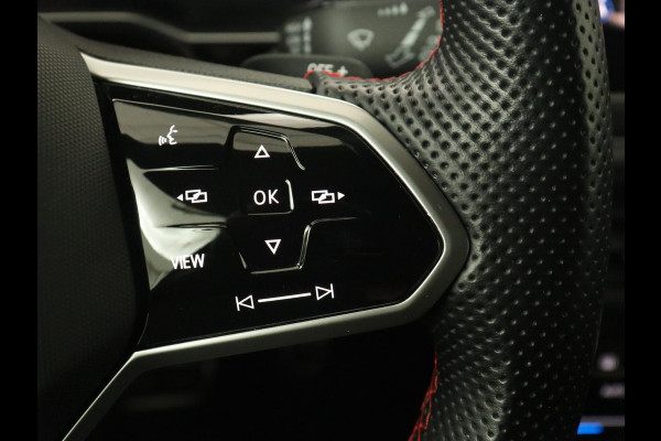 Volkswagen Polo 2.0 TSI GTI | Panoramadak | Stoelverwarming | Adaptive cruise | Camera | Carplay | Matrix LED | Virtual Cockpit | Alcantara | Climate control | Park Assist | Navigatie