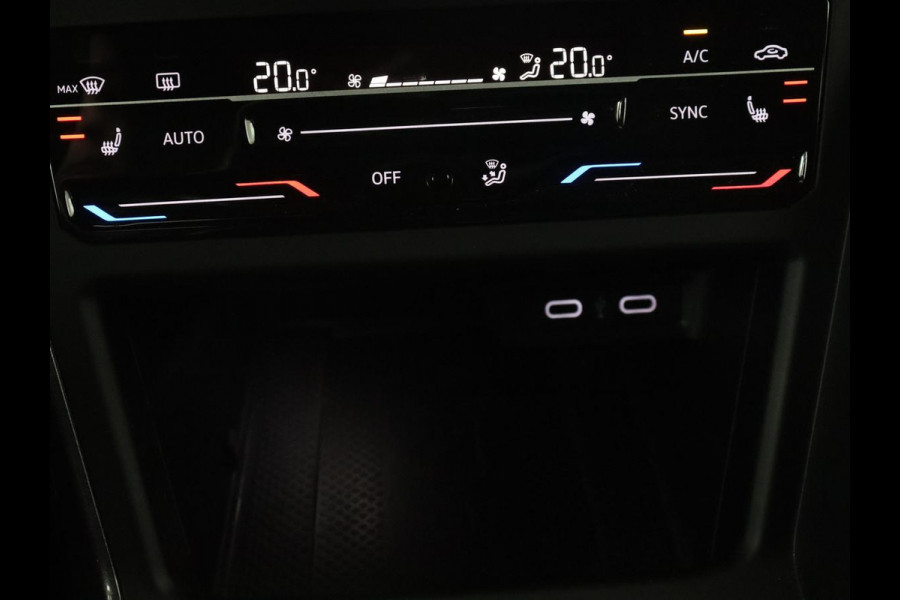 Volkswagen Polo 2.0 TSI GTI | Panoramadak | Stoelverwarming | Adaptive cruise | Camera | Carplay | Matrix LED | Virtual Cockpit | Alcantara | Climate control | Park Assist | Navigatie