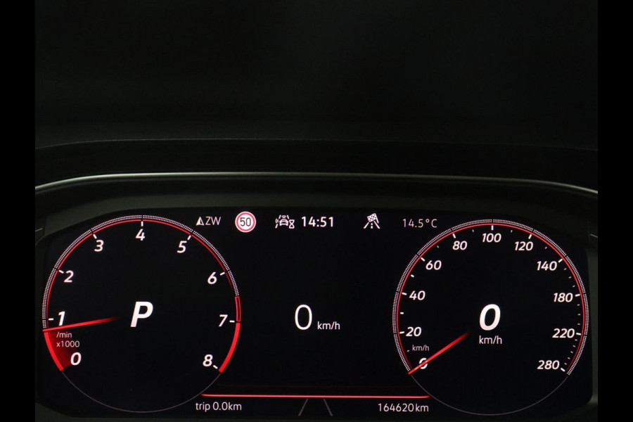 Volkswagen Polo 2.0 TSI GTI | Panoramadak | Stoelverwarming | Adaptive cruise | Camera | Carplay | Matrix LED | Virtual Cockpit | Alcantara | Climate control | Park Assist | Navigatie