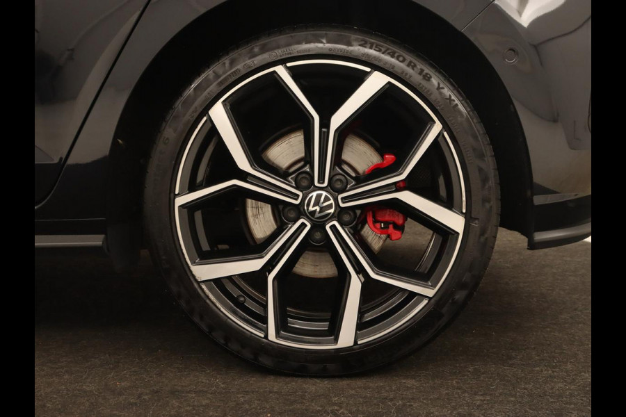 Volkswagen Polo 2.0 TSI GTI | Panoramadak | Stoelverwarming | Adaptive cruise | Camera | Carplay | Matrix LED | Virtual Cockpit | Alcantara | Climate control | Park Assist | Navigatie