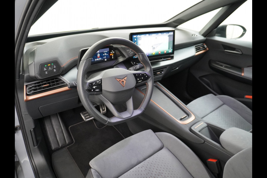 CUPRA Born Performance One 62kWh SOH=95% Navi Sport Stoelen+Elektr.Verst.+Verwarmd Adaptive-Cruise-C Camera Park-Assist+PDC-v+a Smart-Assis DAB ECC Full-Link Virtual Cockpit Seat-Connect/online-Services Adaptive-Led Uitwijk-assistent Priv.Glass Keyless Advanced E-sound-Luidspreker 1e Eigenaar Origineel Nederlandse Auto Accu Garantie tot 160.000km / April 2030