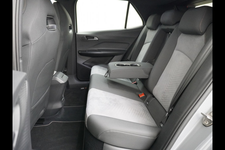 CUPRA Born Performance One 62kWh SOH=95% Navi Sport Stoelen+Elektr.Verst.+Verwarmd Adaptive-Cruise-C Camera Park-Assist+PDC-v+a Smart-Assis DAB ECC Full-Link Virtual Cockpit Seat-Connect/online-Services Adaptive-Led Uitwijk-assistent Priv.Glass Keyless Advanced E-sound-Luidspreker 1e Eigenaar Origineel Nederlandse Auto Accu Garantie tot 160.000km / April 2030