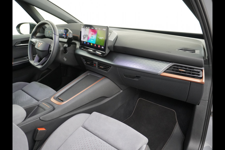 CUPRA Born Performance One 62kWh SOH=95% Navi Sport Stoelen+Elektr.Verst.+Verwarmd Adaptive-Cruise-C Camera Park-Assist+PDC-v+a Smart-Assis DAB ECC Full-Link Virtual Cockpit Seat-Connect/online-Services Adaptive-Led Uitwijk-assistent Priv.Glass Keyless Advanced E-sound-Luidspreker 1e Eigenaar Origineel Nederlandse Auto Accu Garantie tot 160.000km / April 2030