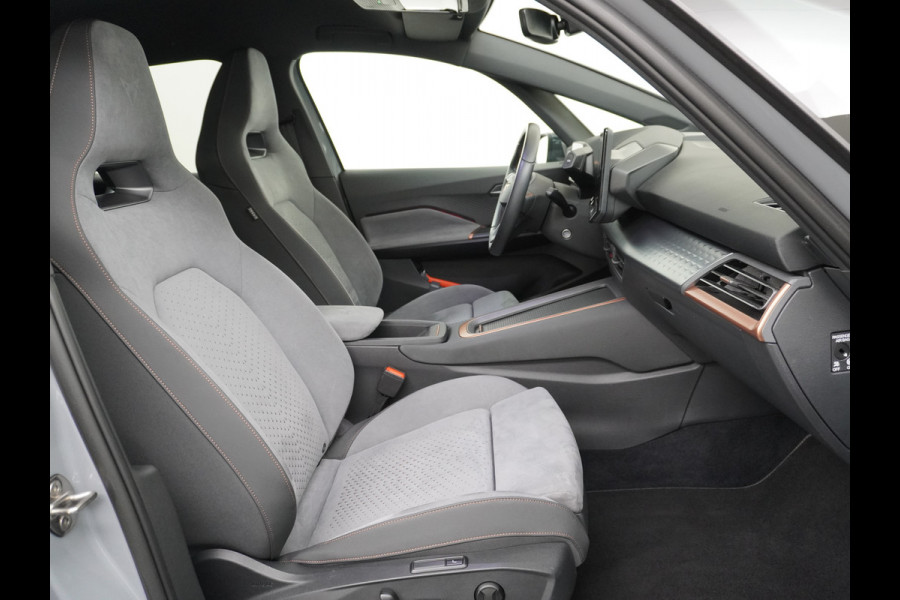 CUPRA Born Performance One 62kWh SOH=95% Navi Sport Stoelen+Elektr.Verst.+Verwarmd Adaptive-Cruise-C Camera Park-Assist+PDC-v+a Smart-Assis DAB ECC Full-Link Virtual Cockpit Seat-Connect/online-Services Adaptive-Led Uitwijk-assistent Priv.Glass Keyless Advanced E-sound-Luidspreker 1e Eigenaar Origineel Nederlandse Auto Accu Garantie tot 160.000km / April 2030