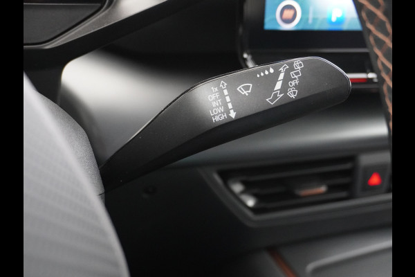 CUPRA Born Performance One 62kWh SOH=95% Navi Sport Stoelen+Elektr.Verst.+Verwarmd Adaptive-Cruise-C Camera Park-Assist+PDC-v+a Smart-Assis DAB ECC Full-Link Virtual Cockpit Seat-Connect/online-Services Adaptive-Led Uitwijk-assistent Priv.Glass Keyless Advanced E-sound-Luidspreker 1e Eigenaar Origineel Nederlandse Auto Accu Garantie tot 160.000km / April 2030