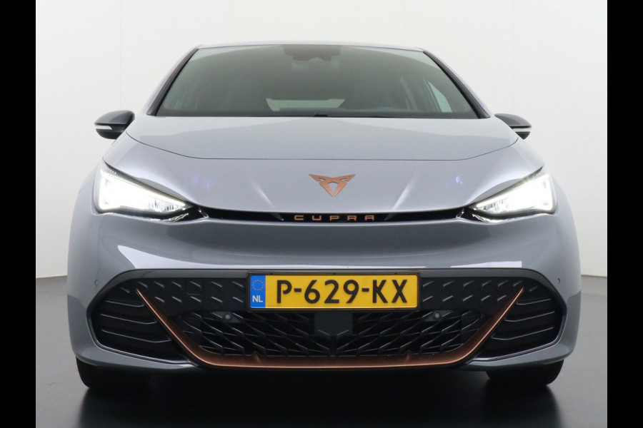 CUPRA Born Performance One 62kWh SOH=95% Navi Sport Stoelen+Elektr.Verst.+Verwarmd Adaptive-Cruise-C Camera Park-Assist+PDC-v+a Smart-Assis DAB ECC Full-Link Virtual Cockpit Seat-Connect/online-Services Adaptive-Led Uitwijk-assistent Priv.Glass Keyless Advanced E-sound-Luidspreker 1e Eigenaar Origineel Nederlandse Auto Accu Garantie tot 160.000km / April 2030