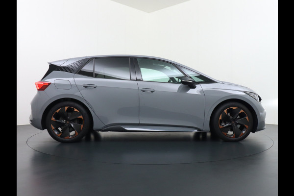 CUPRA Born Performance One 62kWh SOH=95% Navi Sport Stoelen+Elektr.Verst.+Verwarmd Adaptive-Cruise-C Camera Park-Assist+PDC-v+a Smart-Assis DAB ECC Full-Link Virtual Cockpit Seat-Connect/online-Services Adaptive-Led Uitwijk-assistent Priv.Glass Keyless Advanced E-sound-Luidspreker 1e Eigenaar Origineel Nederlandse Auto Accu Garantie tot 160.000km / April 2030