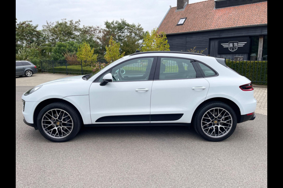 Porsche Macan 2.0 252PK Facelift /Panoramadak/Luchtvering/Led-Xenon/Camera/Electr-Trekhaak 1-Eigenaar Dealer-onderhouden