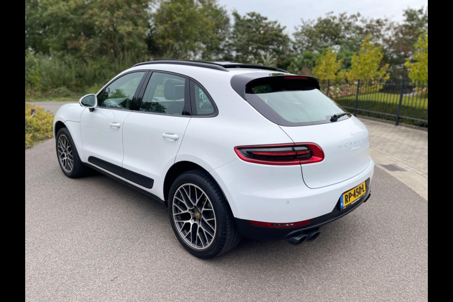 Porsche Macan 2.0 252PK Facelift /Panoramadak/Luchtvering/Led-Xenon/Camera/Electr-Trekhaak 1-Eigenaar Dealer-onderhouden