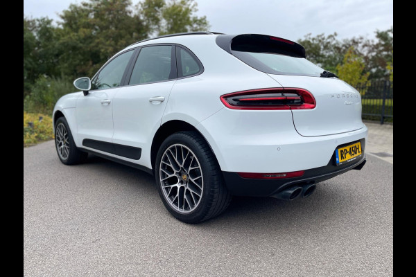 Porsche Macan 2.0 252PK Facelift /Panoramadak/Luchtvering/Led-Xenon/Camera/Electr-Trekhaak 1-Eigenaar Dealer-onderhouden