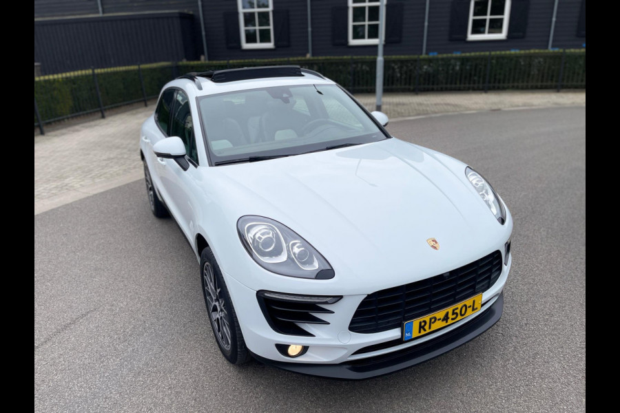 Porsche Macan 2.0 252PK Facelift /Panoramadak/Luchtvering/Led-Xenon/Camera/Electr-Trekhaak 1-Eigenaar Dealer-onderhouden