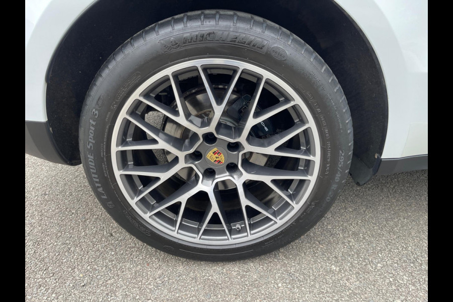 Porsche Macan 2.0 252PK Facelift /Panoramadak/Luchtvering/Led-Xenon/Camera/Electr-Trekhaak 1-Eigenaar Dealer-onderhouden