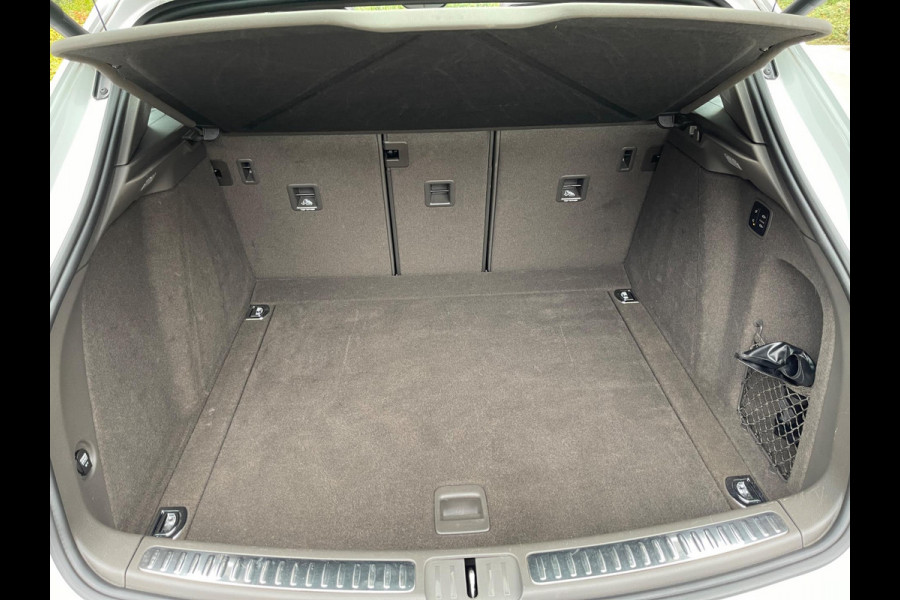 Porsche Macan 2.0 252PK Facelift /Panoramadak/Luchtvering/Led-Xenon/Camera/Electr-Trekhaak 1-Eigenaar Dealer-onderhouden