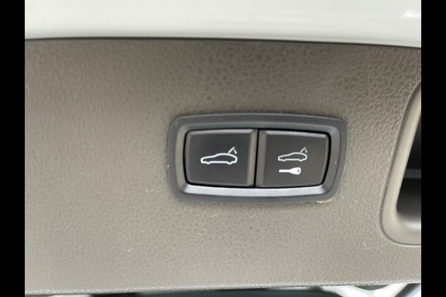 Porsche Macan 2.0 252PK Facelift /Panoramadak/Luchtvering/Led-Xenon/Camera/Electr-Trekhaak 1-Eigenaar Dealer-onderhouden
