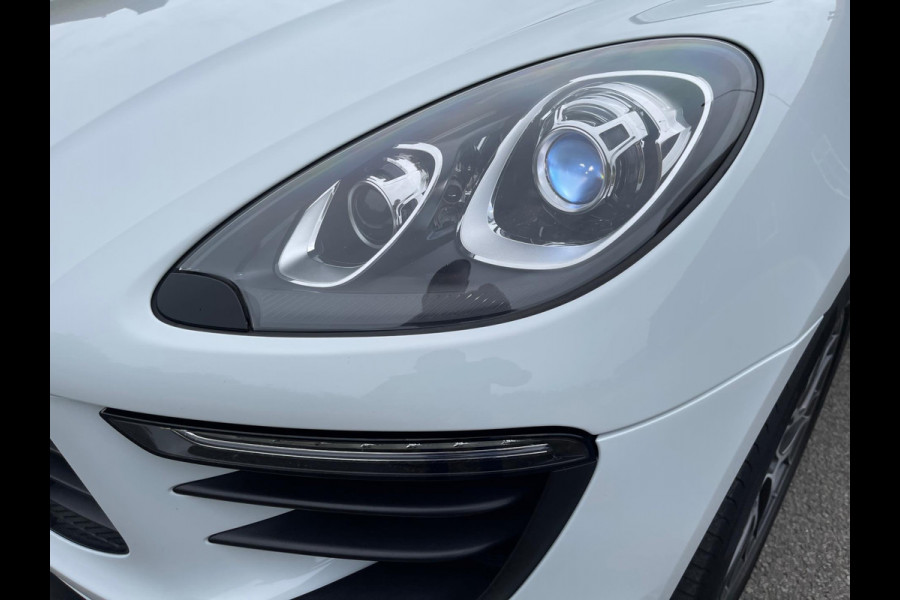 Porsche Macan 2.0 252PK Facelift /Panoramadak/Luchtvering/Led-Xenon/Camera/Electr-Trekhaak 1-Eigenaar Dealer-onderhouden