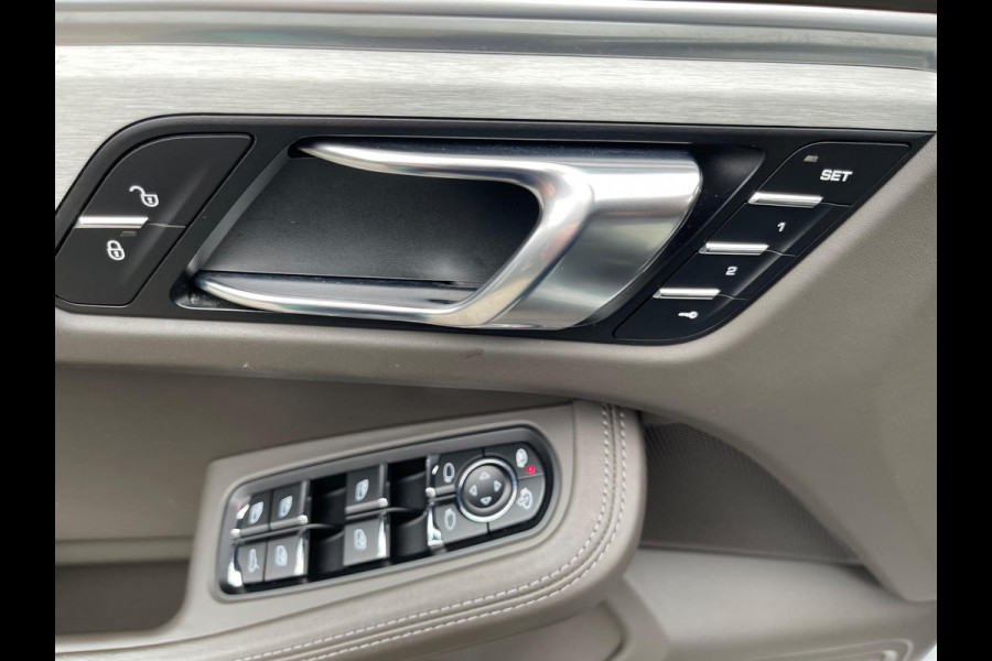 Porsche Macan 2.0 252PK Facelift /Panoramadak/Luchtvering/Led-Xenon/Camera/Electr-Trekhaak 1-Eigenaar Dealer-onderhouden