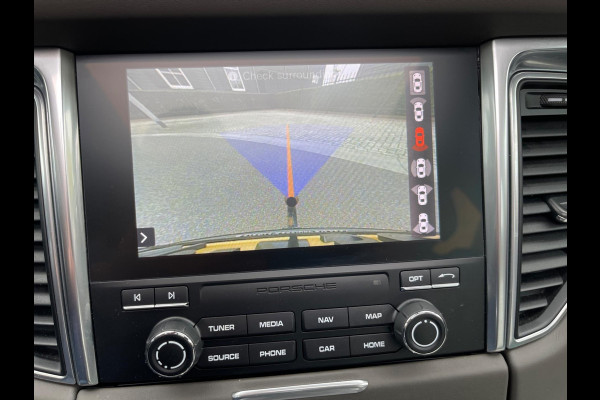 Porsche Macan 2.0 252PK Facelift /Panoramadak/Luchtvering/Led-Xenon/Camera/Electr-Trekhaak 1-Eigenaar Dealer-onderhouden