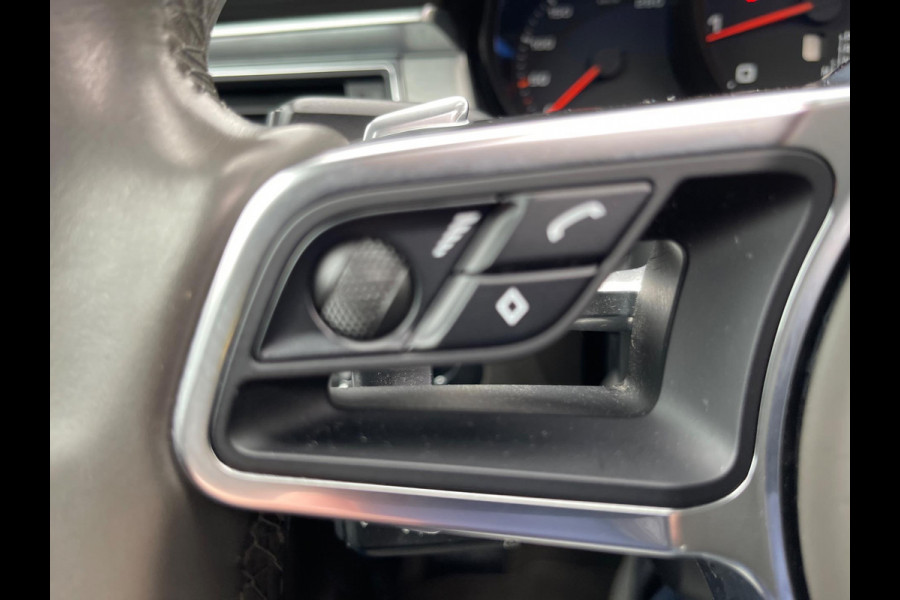 Porsche Macan 2.0 252PK Facelift /Panoramadak/Luchtvering/Led-Xenon/Camera/Electr-Trekhaak 1-Eigenaar Dealer-onderhouden