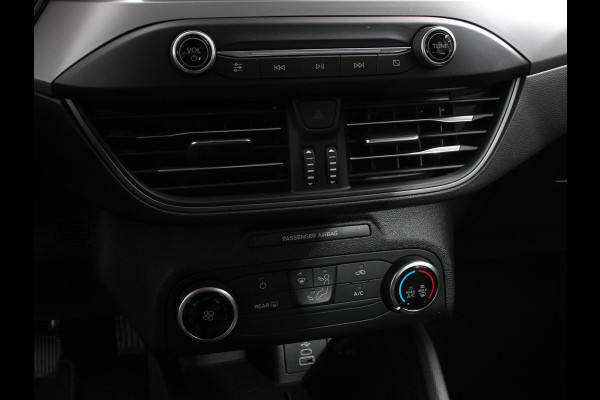 Ford FOCUS Wagon 1.0 EcoBoost 125pk Connected | Navigatie | Parkeer sensoren | Dab | Cruise control | Airco | Led | Airco | Lane assist Ford FOCUS Wagon 1.0 EcoBoost 125pk Connected | Navigatie | Parkeer sensoren | Dab | Cruise control | Airco | Led | Airco | Lane assist