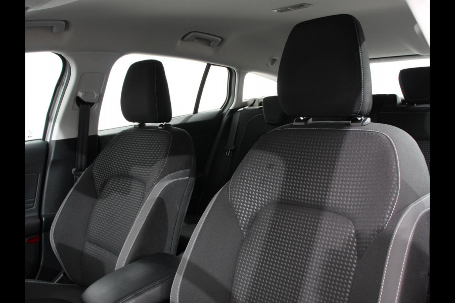 Ford FOCUS Wagon 1.0 EcoBoost 125pk Connected | Navigatie | Parkeer sensoren | Dab | Cruise control | Airco | Led | Airco | Lane assist Ford FOCUS Wagon 1.0 EcoBoost 125pk Connected | Navigatie | Parkeer sensoren | Dab | Cruise control | Airco | Led | Airco | Lane assist