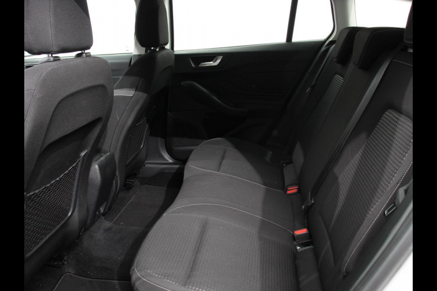 Ford FOCUS Wagon 1.0 EcoBoost 125pk Connected | Navigatie | Parkeer sensoren | Dab | Cruise control | Airco | Led | Airco | Lane assist Ford FOCUS Wagon 1.0 EcoBoost 125pk Connected | Navigatie | Parkeer sensoren | Dab | Cruise control | Airco | Led | Airco | Lane assist