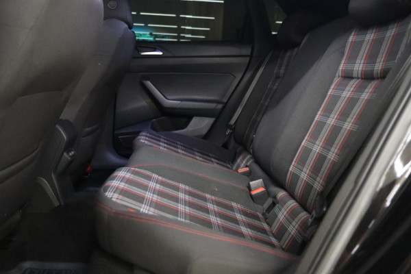 Volkswagen Polo 2.0 TSI GTI PANO/CARPLAY/STOELV/KEYLES/CAM/SFEERV/VOL