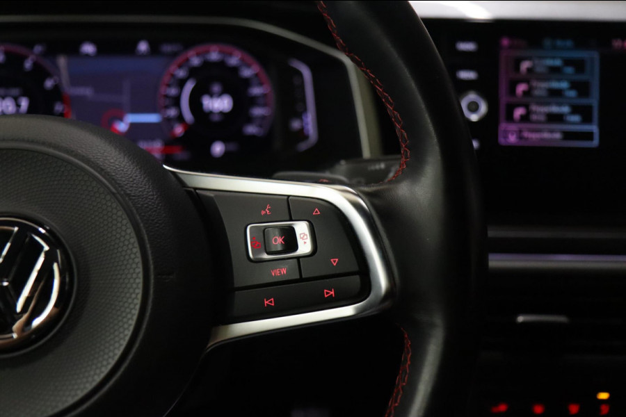 Volkswagen Polo 2.0 TSI GTI PANO/CARPLAY/STOELV/KEYLES/CAM/SFEERV/VOL