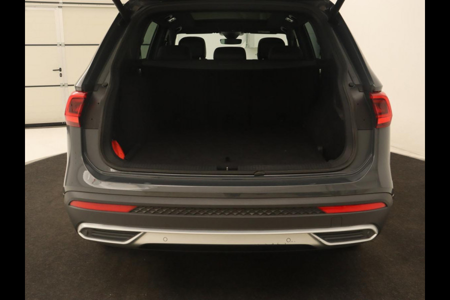 Seat Tarraco 1.4 TSI e-Hybrid PHEV Xcellence | Panoramadak | 360 Camera | Stoelverwarming | Carplay | Alcantara | Adaptive cruise | Achterbankverwarming | Navigatie | Park Assist | Plug In