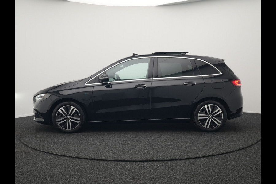 Mercedes-Benz B-Klasse 250 e Progressive Plug In Hybrid 218pk PHEV | Panodak | Multibeam LED | Widescreen | Adaptive Cruise | Sportstoelen Verwarmd | Stuur Verwarmd | Blis | Sfeerverlichting | Apple Carplay | Navigatie | Keyless | DAB |
