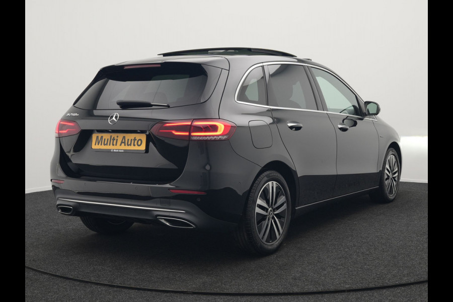 Mercedes-Benz B-Klasse 250 e Progressive Plug In Hybrid 218pk PHEV | Panodak | Multibeam LED | Widescreen | Adaptive Cruise | Sportstoelen Verwarmd | Stuur Verwarmd | Blis | Sfeerverlichting | Apple Carplay | Navigatie | Keyless | DAB |