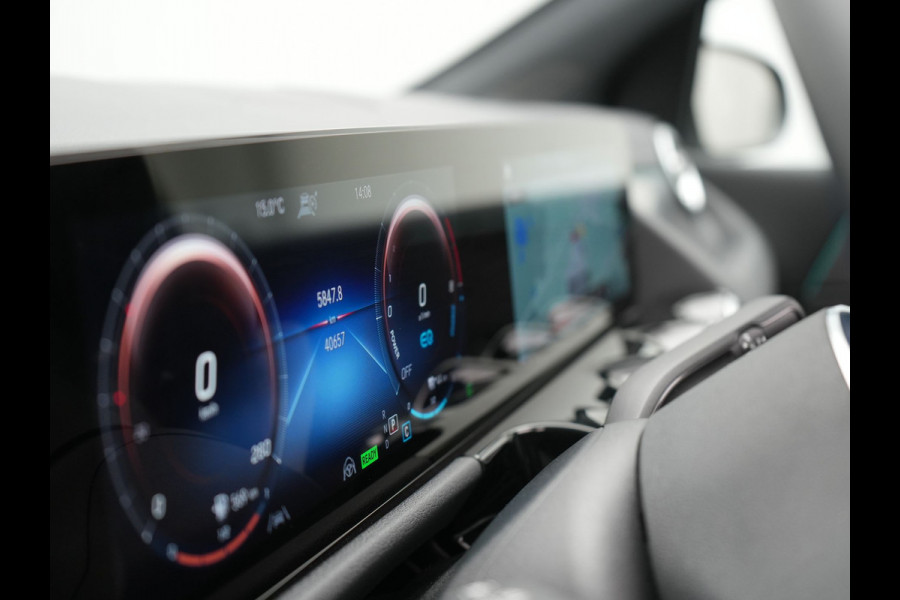 Mercedes-Benz B-Klasse 250 e Progressive Plug In Hybrid 218pk PHEV | Panodak | Multibeam LED | Widescreen | Adaptive Cruise | Sportstoelen Verwarmd | Stuur Verwarmd | Blis | Sfeerverlichting | Apple Carplay | Navigatie | Keyless | DAB |