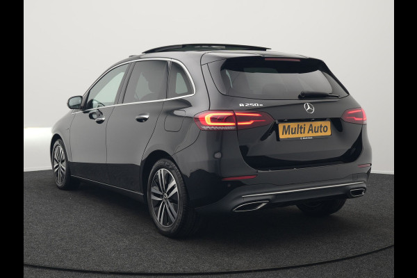 Mercedes-Benz B-Klasse 250 e Progressive Plug In Hybrid 218pk PHEV | Panodak | Multibeam LED | Widescreen | Adaptive Cruise | Sportstoelen Verwarmd | Stuur Verwarmd | Blis | Sfeerverlichting | Apple Carplay | Navigatie | Keyless | DAB |