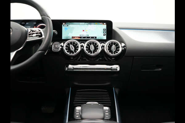 Mercedes-Benz B-Klasse 250 e Progressive Plug In Hybrid 218pk PHEV | Panodak | Multibeam LED | Widescreen | Adaptive Cruise | Sportstoelen Verwarmd | Stuur Verwarmd | Blis | Sfeerverlichting | Apple Carplay | Navigatie | Keyless | DAB |