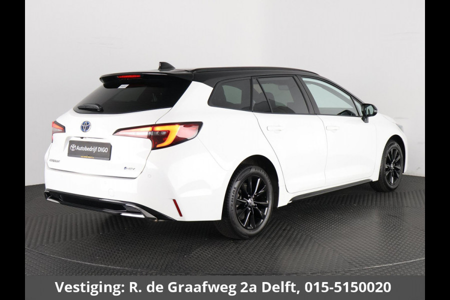 Toyota Corolla Touring Sports Hybrid 140 Business Bi-Tone | Stuur-/Stoelverwarming | Parkeersensoren | Apple Carplay & AndriodAUTO | Navigatie