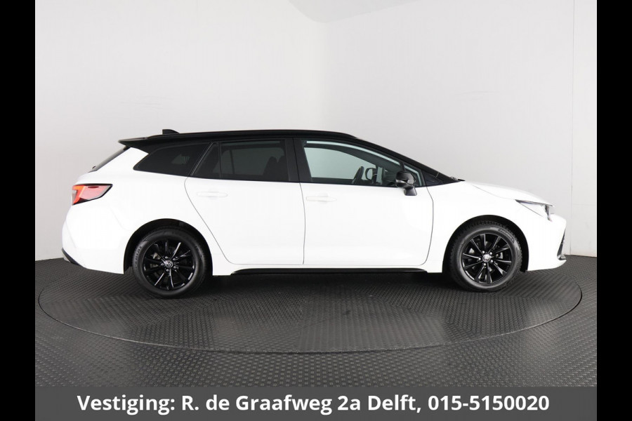Toyota Corolla Touring Sports Hybrid 140 Business Bi-Tone | Stuur-/Stoelverwarming | Parkeersensoren | Apple Carplay & AndriodAUTO | Navigatie