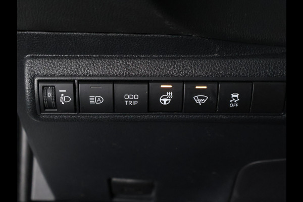 Toyota Corolla Touring Sports Hybrid 140 Business Bi-Tone | Stuur-/Stoelverwarming | Parkeersensoren | Apple Carplay & AndriodAUTO | Navigatie