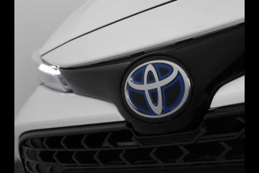 Toyota Corolla Touring Sports Hybrid 140 Business Bi-Tone | Stuur-/Stoelverwarming | Parkeersensoren | Apple Carplay & AndriodAUTO | Navigatie