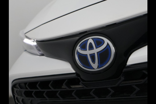 Toyota Corolla Touring Sports Hybrid 140 Business Bi-Tone | Stuur-/Stoelverwarming | Parkeersensoren | Apple Carplay & AndriodAUTO | Navigatie