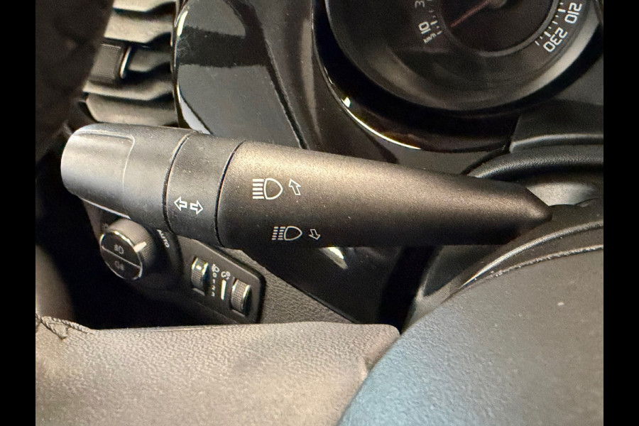 Fiat 500X 1.4 Turbo MultiAir AUT. AIRCO CAMERA NAVIGATIE CRUISE STOEL-STUURVERWARMING KEYLESS-GO USB PDC
