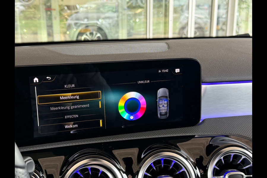 Mercedes-Benz A-Klasse 200 AMG Night Pano|Sfeer|Dodehoek|Memory|Multibeam