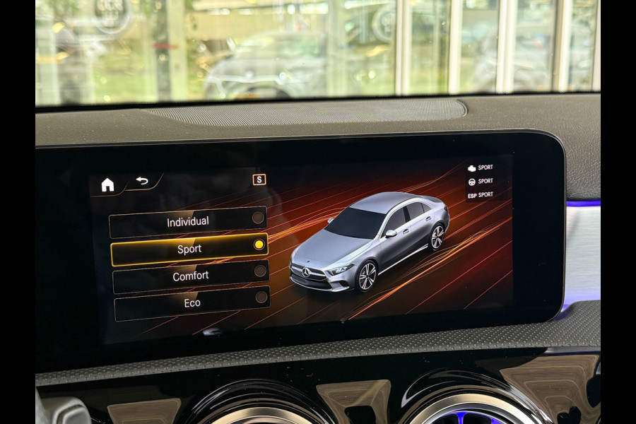 Mercedes-Benz A-Klasse 200 AMG Night Pano|Sfeer|Dodehoek|Memory|Multibeam