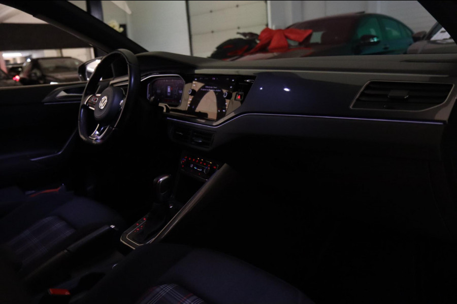 Volkswagen Polo 2.0 TSI GTI PANO/CARPLAY/STOELV/KEYLES/CAM/SFEERV/VOL