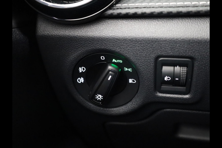 Škoda Fabia 1.0 TSI Monte Carlo 115 PK DSG | Verlengde garantie | Navigatie via app | Cruise control | Stoelverwarming |
