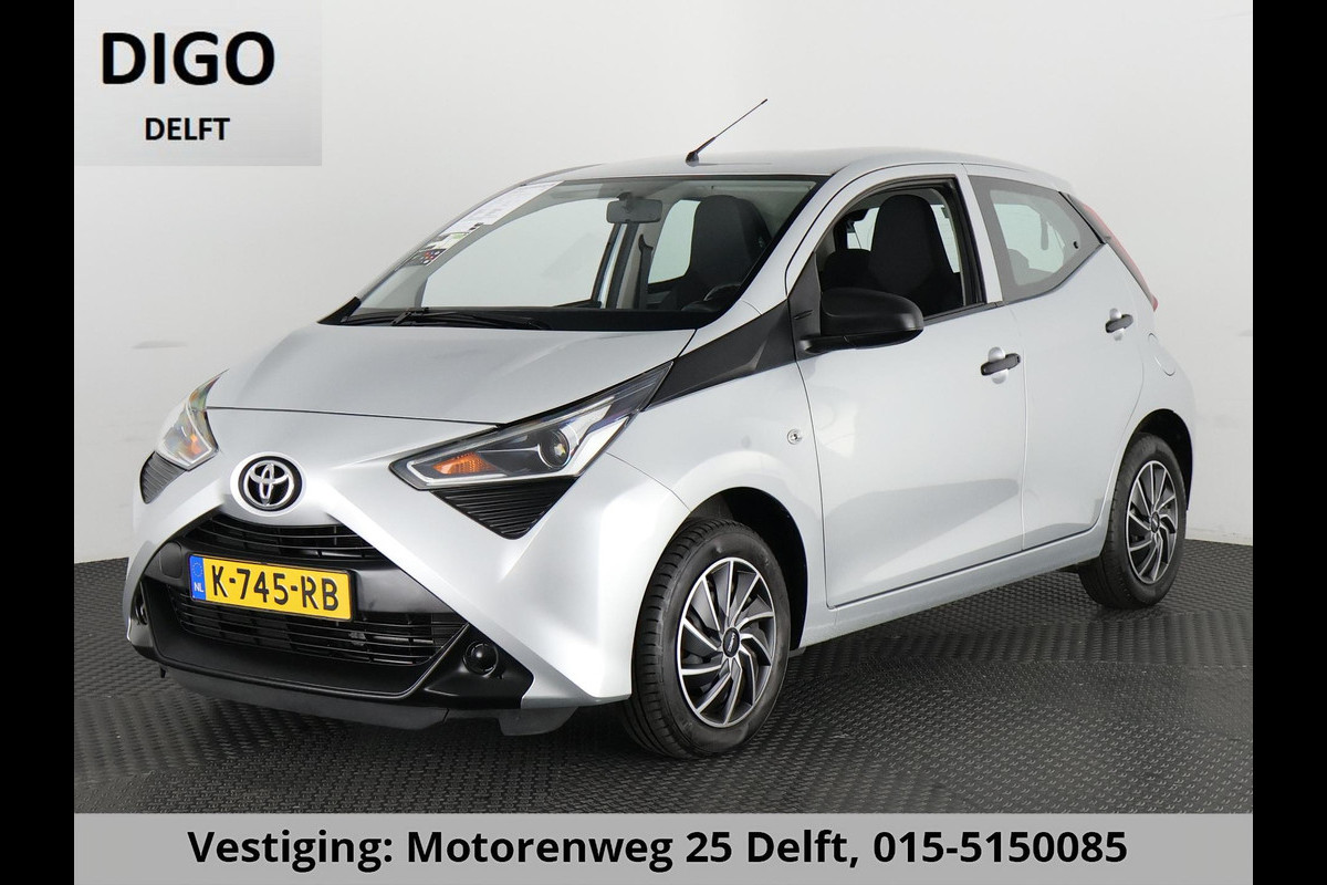 Toyota Aygo 1.0 VVT-i X SILVERLINE FUN CARPLAY NAVI AIRCO.5 DRS .GARANTIE TOT 2031 ! Toyota Aygo 1.0 VVT-i X SILVERLINE FUN CARPLAY NAVI AIRCO.5 DRS .GARANTIE TOT 2031 !